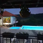 бадевски рай-къща вяра Tatil Evi