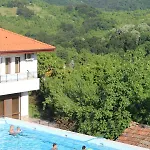 бадевски рай-къща вяра Tatil Evi