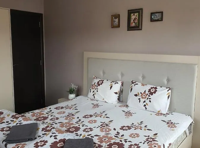 бадевски рай-къща вяра Casa vacanze *